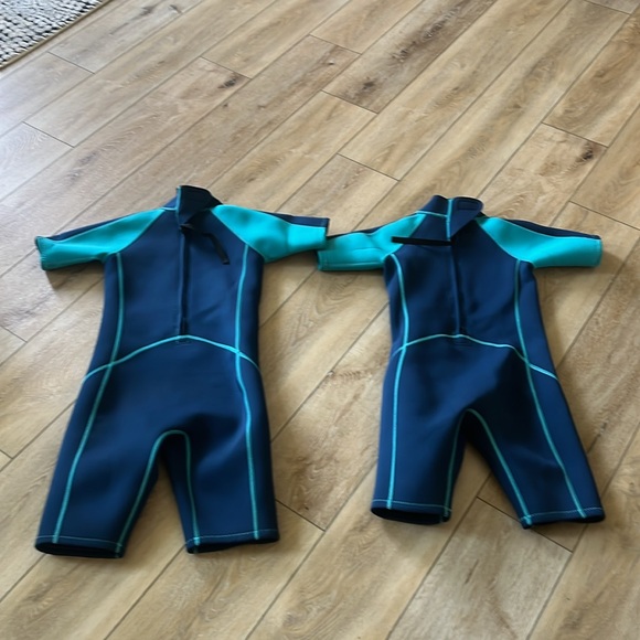 Set of 2 Size 9 - 10 Mountain Warehouse Wetsuits - Picture 4 of 7